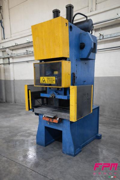 LOSA 60 / Ton 60 Presse mécanique à col de cygne d'occasion.